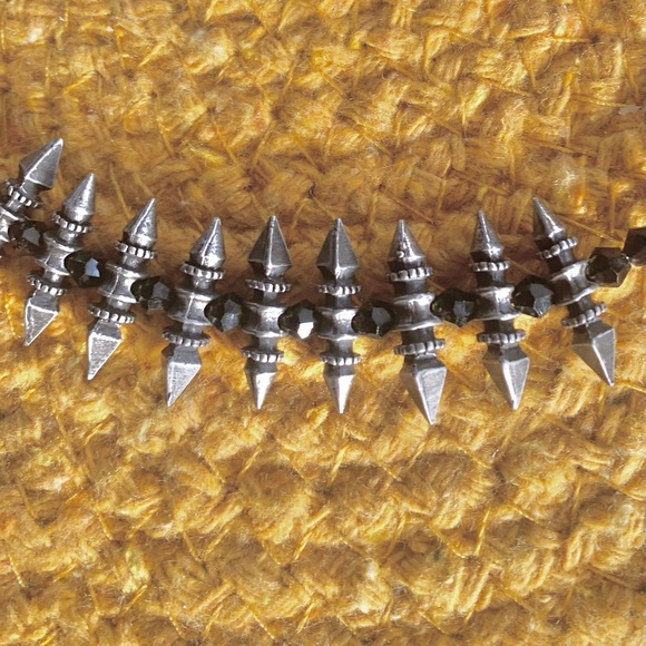 Black Crystal Necklace Hands made - Picture 3 of 5